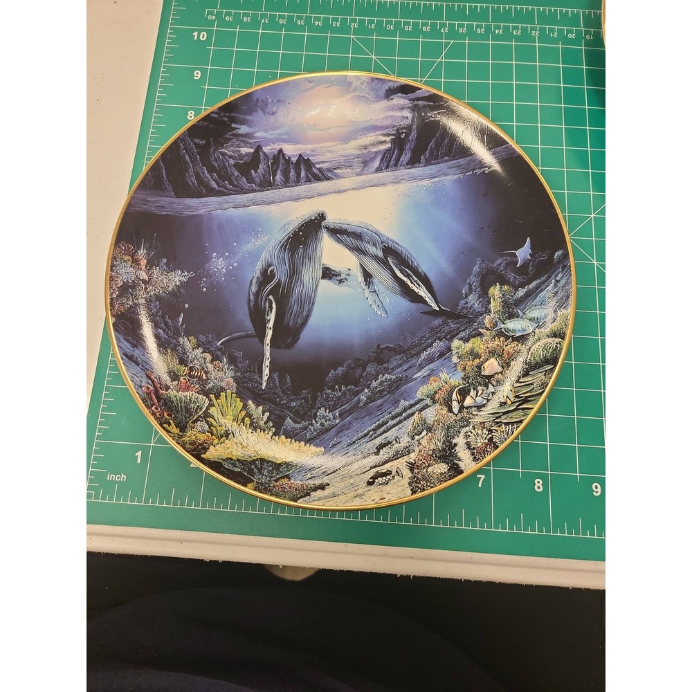 Danbury Mint Moonlit Moment Robert Lyn Nelson Underwater Paradise Whale Plate‎